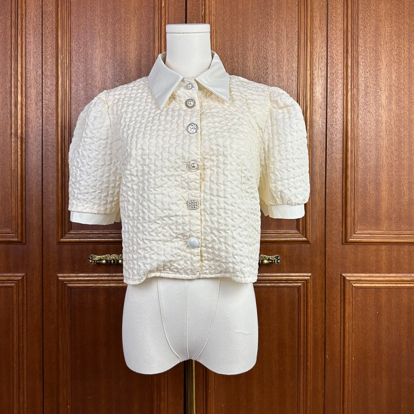 Puff Sleeves Collared Elegant Women Blouse Top with Faux Pearl Buttons