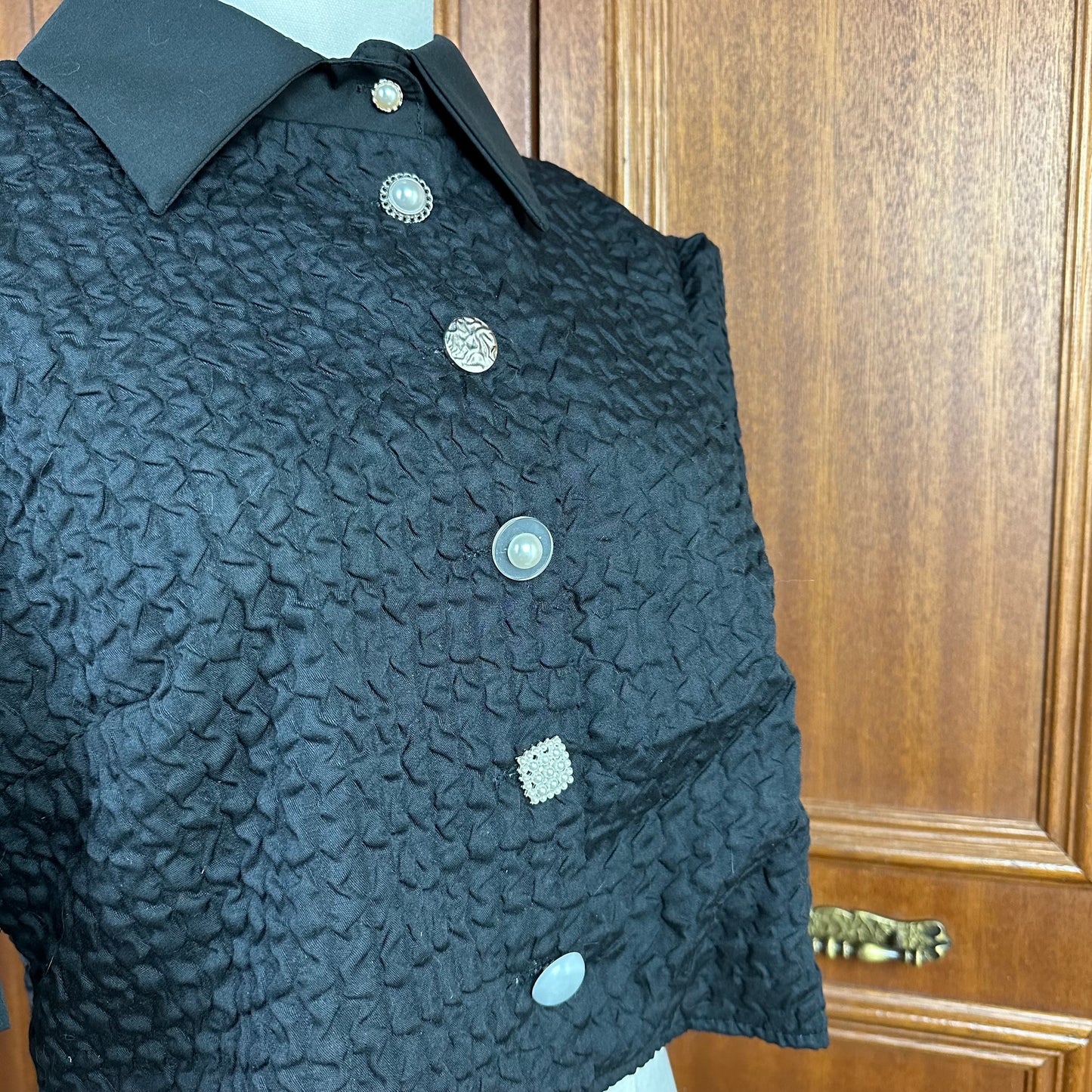 Puff Sleeves Collared Elegant Women Blouse Top with Faux Pearl Buttons